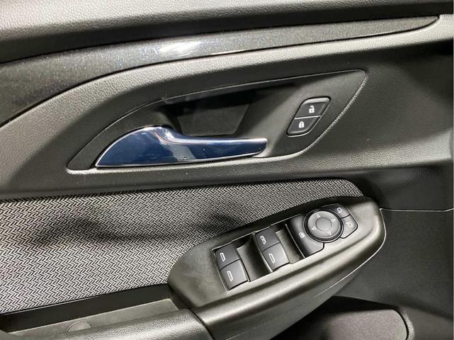 Photo of 2021 Summit White Chevrolet Trailblazer