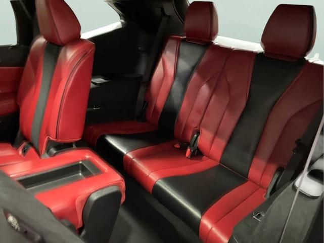 Photo of 2022 Platinum White Pearl Acura MDX