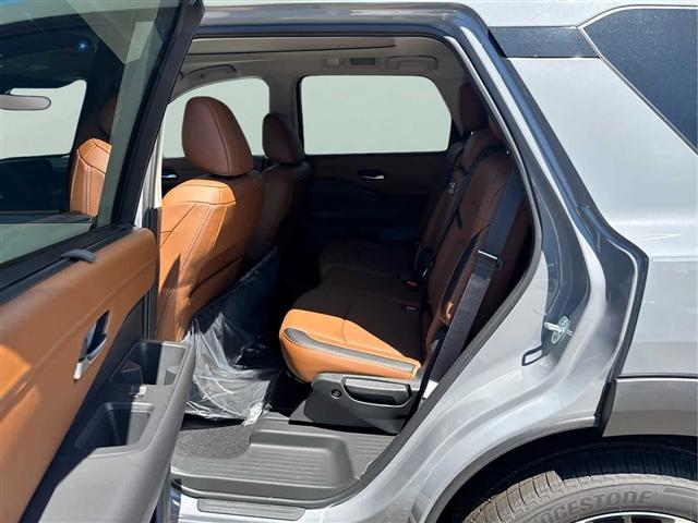 Photo of 2025 Boulder Gray Metallic Nissan Pathfinder