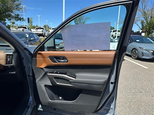 Photo of 2025 Boulder Gray Metallic Nissan Pathfinder
