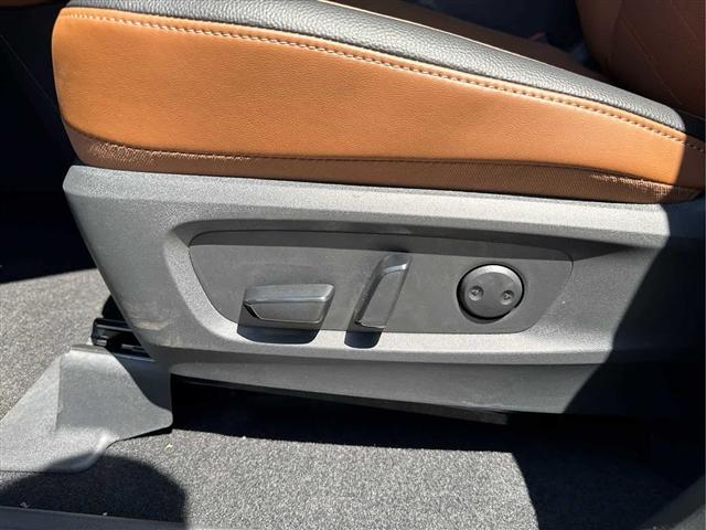 Photo of 2025 Boulder Gray Metallic Nissan Pathfinder