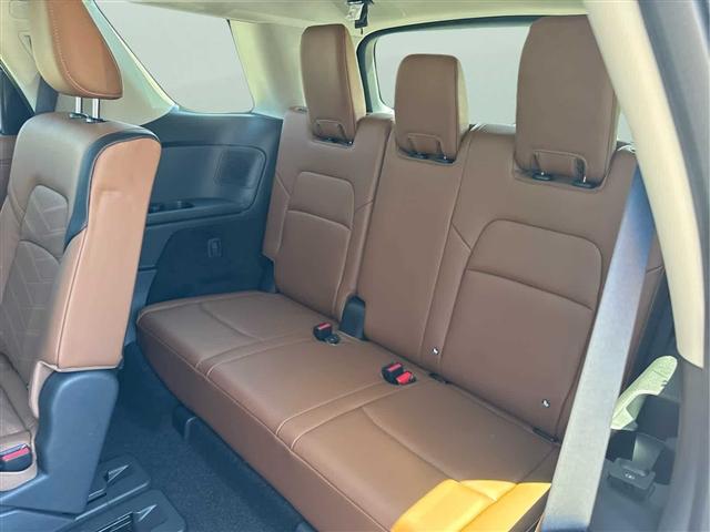 Photo of 2025 Boulder Gray Metallic Nissan Pathfinder