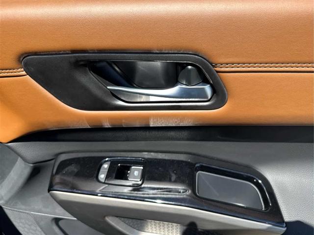 Photo of 2025 Boulder Gray Metallic Nissan Pathfinder