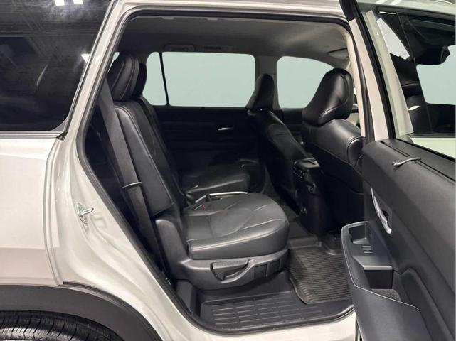Photo of 2024 Wind Chill Pearl Toyota Grand Highlander
