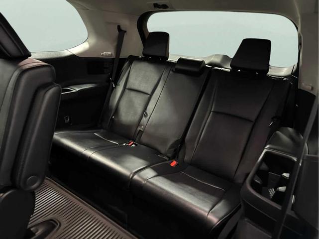 Photo of 2024 Wind Chill Pearl Toyota Grand Highlander