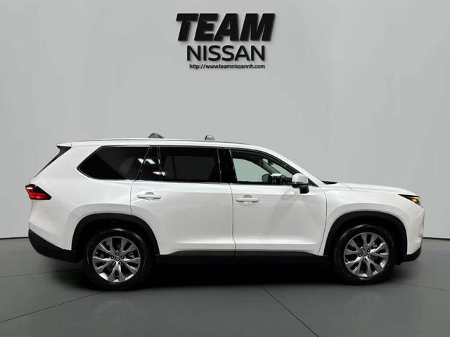 Photo of 2024 Wind Chill Pearl Toyota Grand Highlander