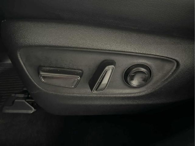 Photo of 2024 Wind Chill Pearl Toyota Grand Highlander
