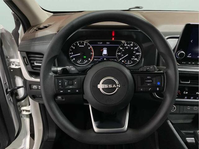 Photo of 2023 White Nissan Rogue