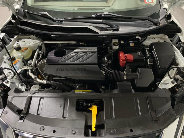Photo of 2023 White Nissan Rogue