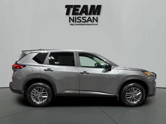 Photo of 2024 Gun Metallic Nissan Rogue