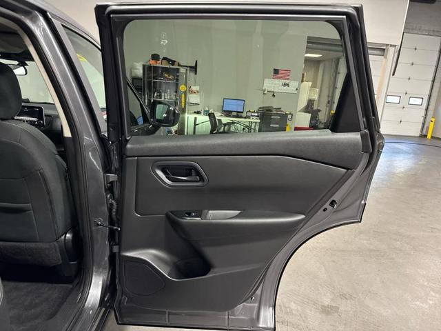 Photo of 2024 Gun Metallic Nissan Rogue