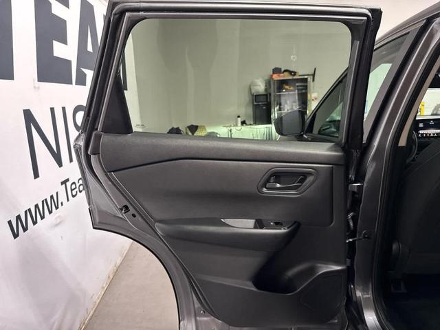 Photo of 2024 Gun Metallic Nissan Rogue