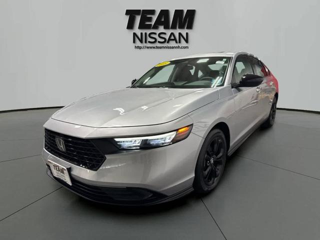Photo of 2025 Solar Silver Metallic Honda Accord