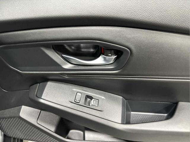 Photo of 2025 Solar Silver Metallic Honda Accord