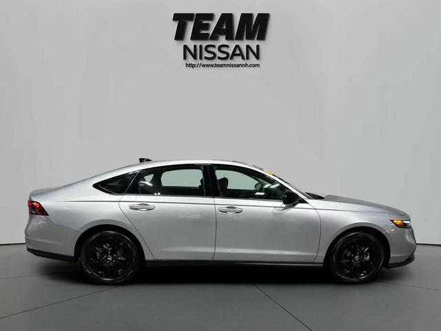 Photo of 2025 Solar Silver Metallic Honda Accord