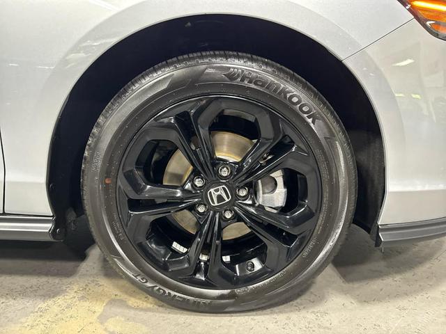 Photo of 2025 Solar Silver Metallic Honda Accord