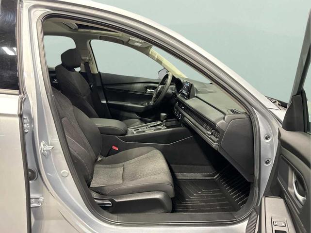 Photo of 2025 Solar Silver Metallic Honda Accord