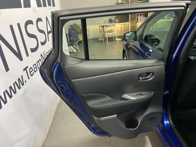 Photo of 2019 Gray Nissan Leaf