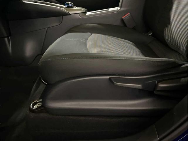 Photo of 2019 Gray Nissan Leaf