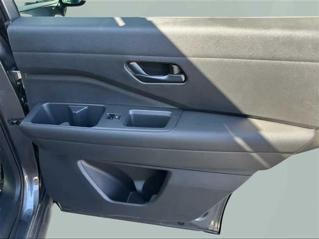 Photo of 2025 Gun Metallic Nissan Pathfinder