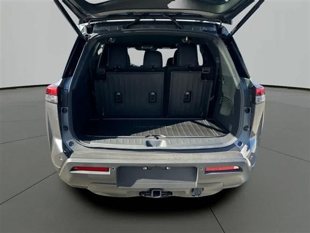 Photo of 2025 Gun Metallic Nissan Pathfinder
