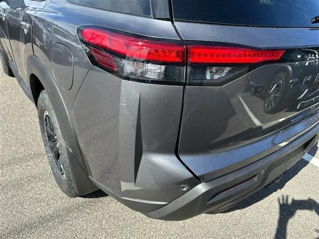 Photo of 2025 Gun Metallic Nissan Pathfinder