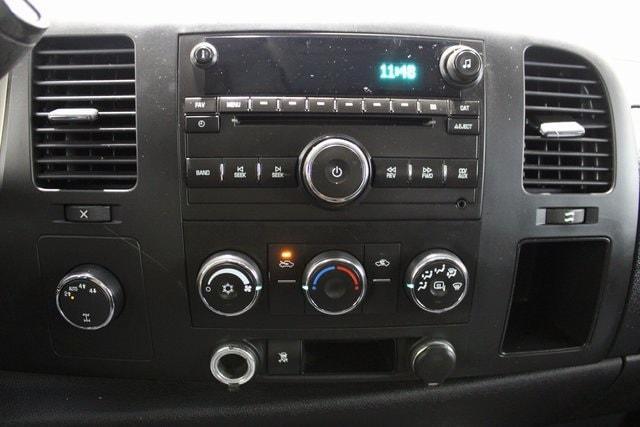 Photo of 2010 Red Chevrolet Silverado 1500