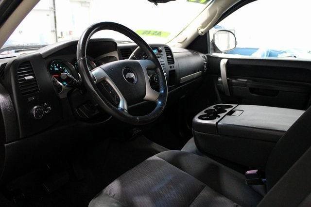 Photo of 2010 Red Chevrolet Silverado 1500