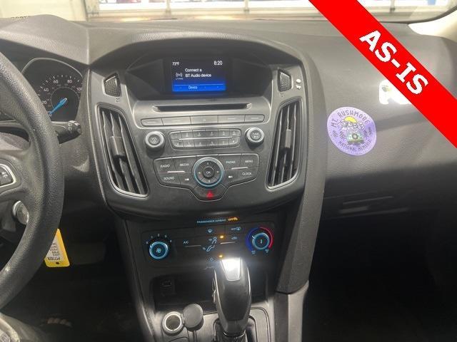 Photo of 2015 Oxford White Ford Focus