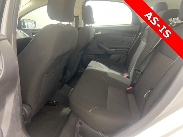 Photo of 2015 Oxford White Ford Focus