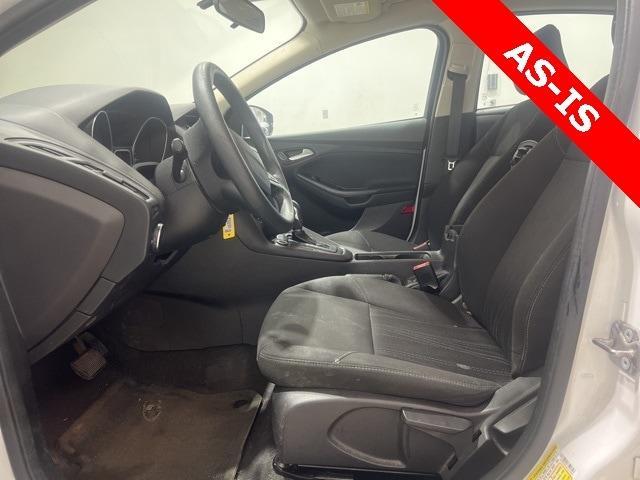 Photo of 2015 Oxford White Ford Focus