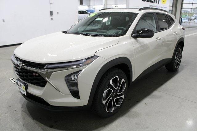 Photo of 2026 White Sand Chevrolet Trax
