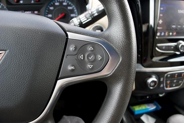 Photo of 2023 Black Chevrolet Traverse