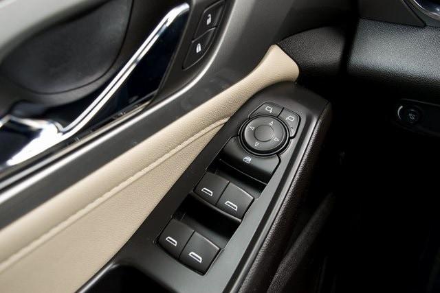 Photo of 2023 Black Chevrolet Traverse