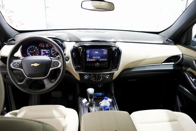 Photo of 2023 Black Chevrolet Traverse