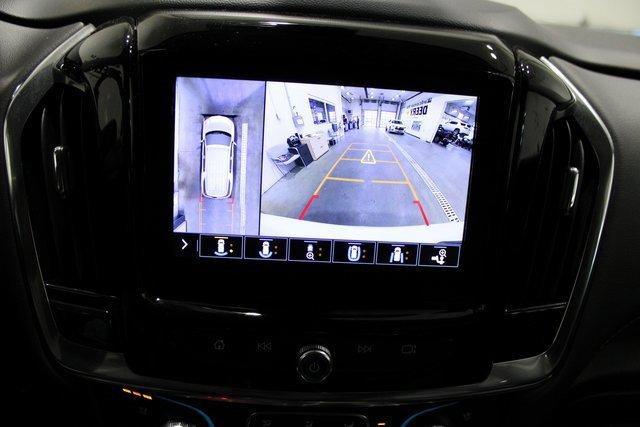 Photo of 2020 Summit White Chevrolet Traverse