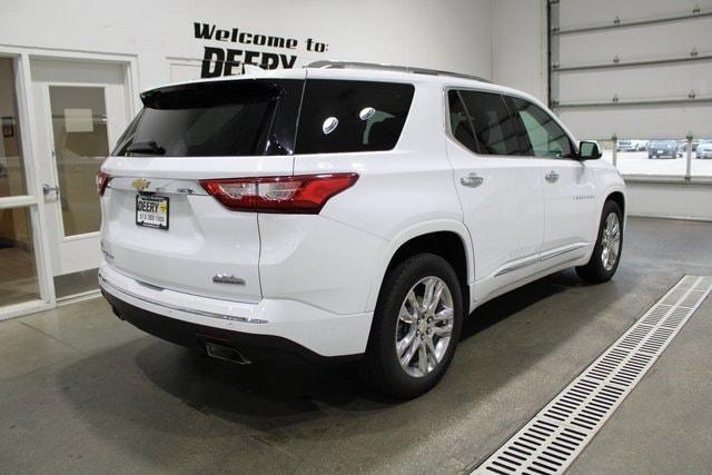 Photo of 2020 Summit White Chevrolet Traverse