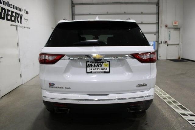 Photo of 2020 Summit White Chevrolet Traverse