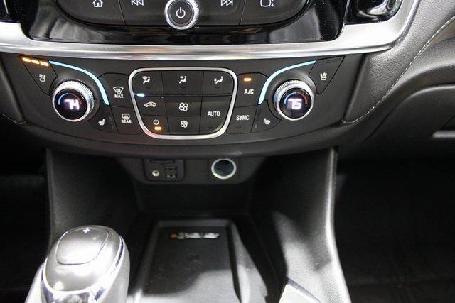 Photo of 2020 Summit White Chevrolet Traverse
