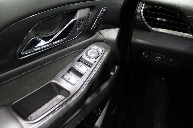 Photo of 2020 Summit White Chevrolet Traverse