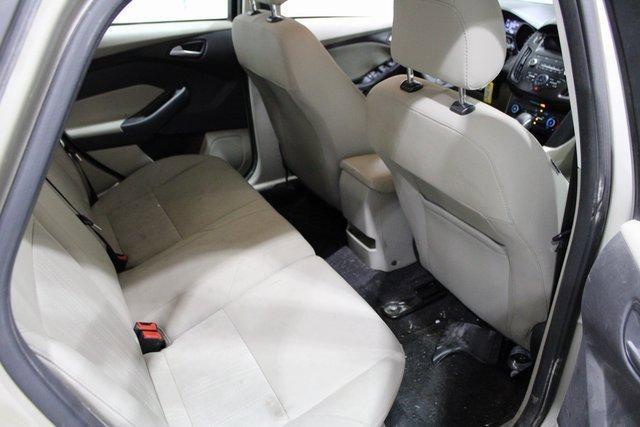 Photo of 2018 White Gold Metallic Ford Focus