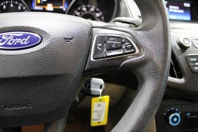 Photo of 2018 White Gold Metallic Ford Focus