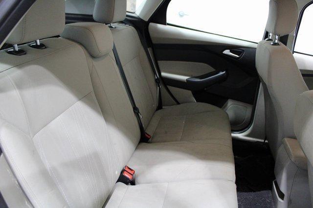 Photo of 2018 White Gold Metallic Ford Focus