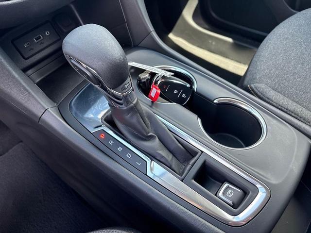 Photo of 2023 Sterling Gray Metallic Chevrolet Equinox