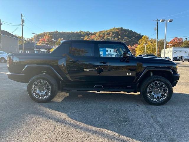 Photo of 2025 Black GMC HUMMER EV Pickup