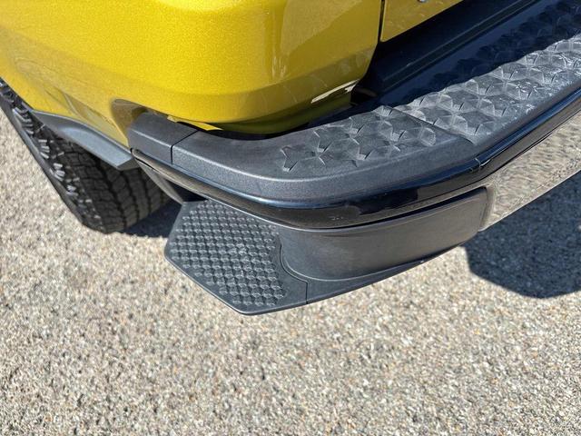 Photo of 2023 Nitro Yellow Chevrolet Colorado