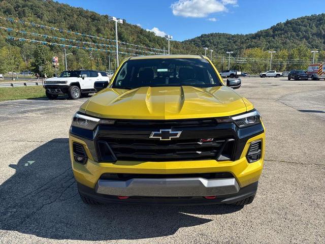 Photo of 2023 Nitro Yellow Chevrolet Colorado