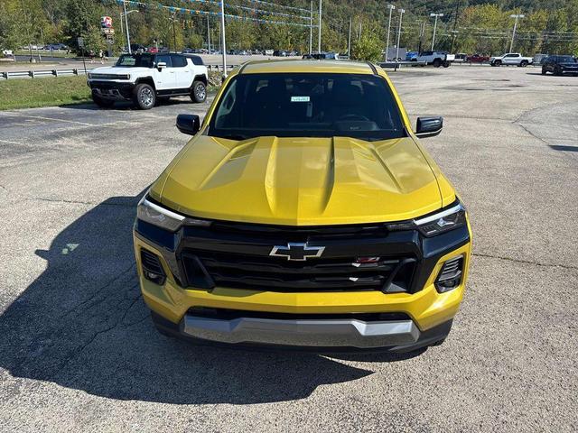 Photo of 2023 Nitro Yellow Chevrolet Colorado