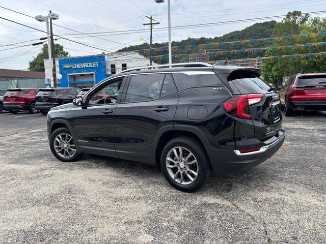 Photo of 2023 Ebony Twilight Metallic GMC Terrain