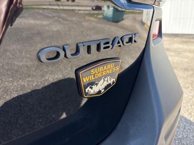 Photo of 2022 Crystal Black Silica Subaru Outback